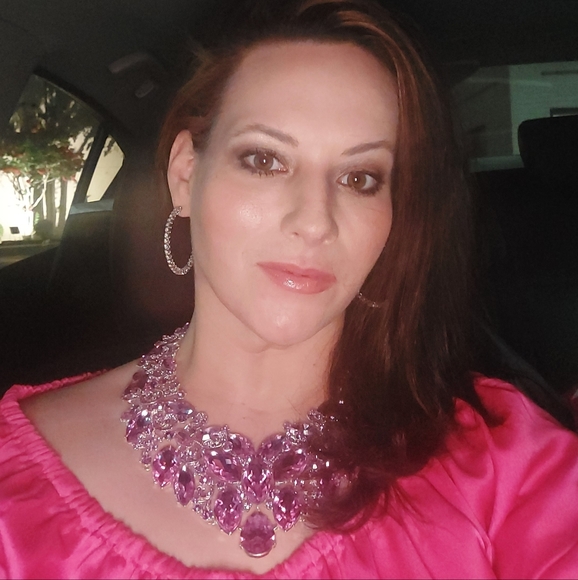 Jewelry - Meet your buyer/seller xoxo